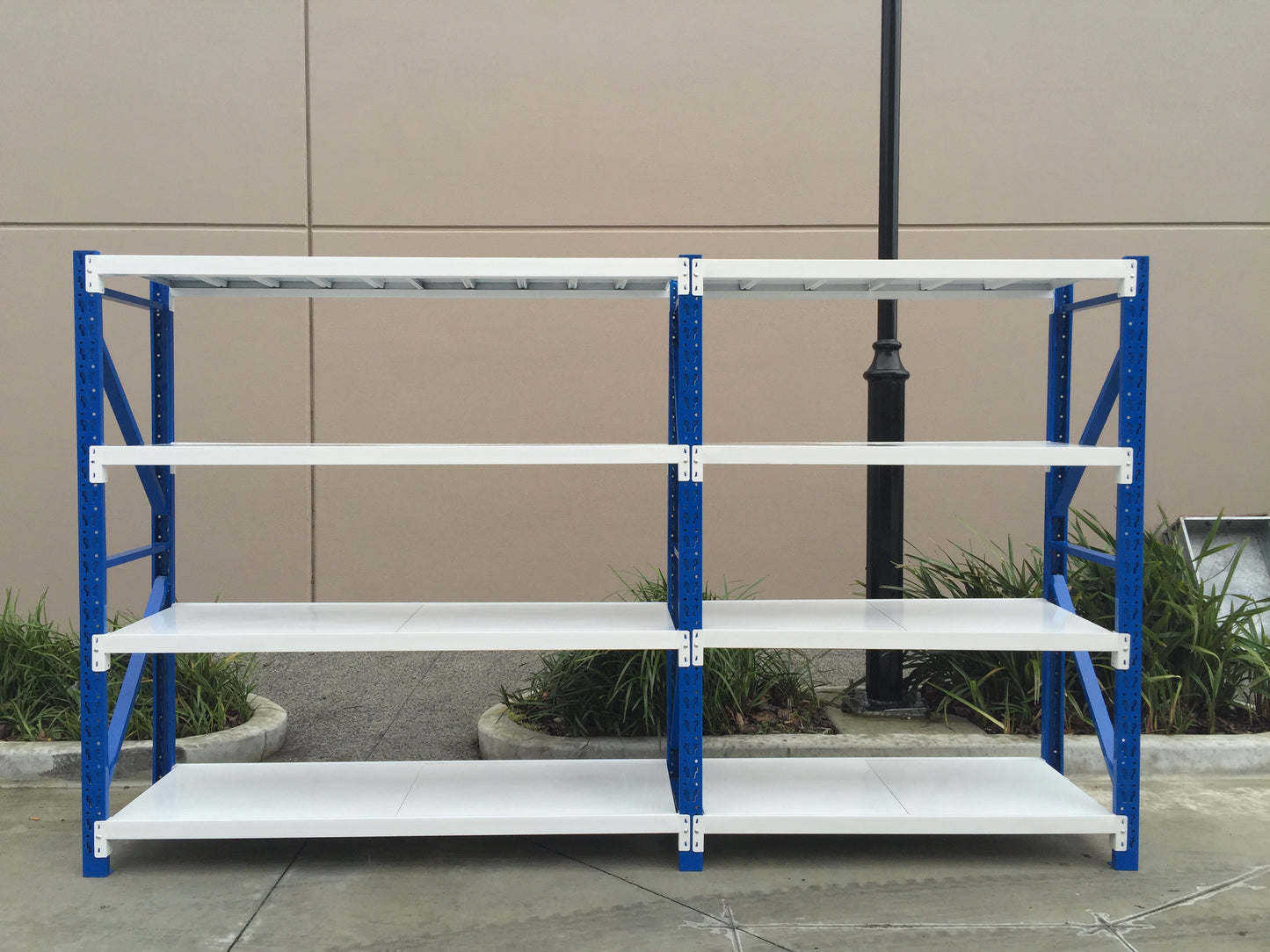 2m(H)x3.5m(W)x0.6m(D)